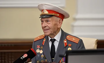 В столичном Главке прошёл торжественный приём, посвящённый 95-летию ветерана Великой Отечественной войны, майора милиции в отставке Александра Дьяконова